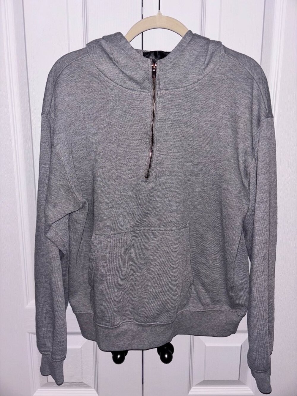Streetwear Society Gray Quarter Zip Hoodie Women's Medium